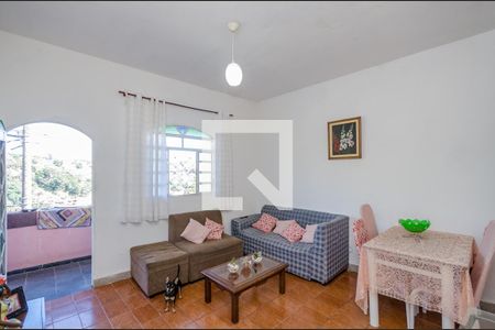 Sala de casa à venda com 3 quartos, 160m² em Engenho Nogueira, Belo Horizonte