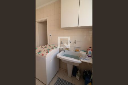 Casa à venda com 200m², 3 quartos e 2 vagasArea de serviço