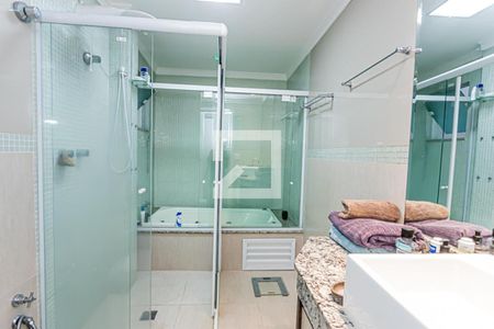 Casa à venda com 289m², 4 quartos e 4 vagasBanheiro suite 2