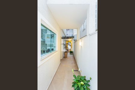 Casa à venda com 289m², 4 quartos e 4 vagasCorredor externo