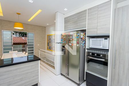 Casa à venda com 289m², 4 quartos e 4 vagasCozinha