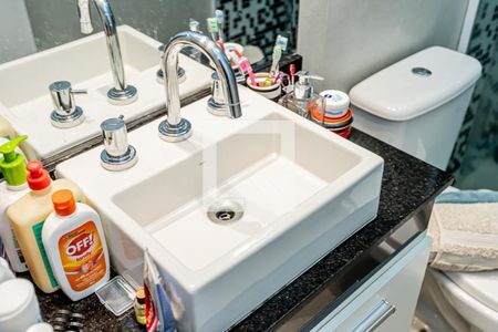 Casa à venda com 289m², 4 quartos e 4 vagasBanheiro suite 1