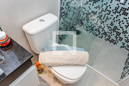 Casa à venda com 289m², 4 quartos e 4 vagasBanheiro suite 1