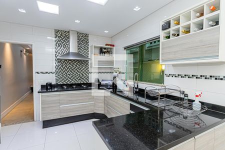 Casa à venda com 289m², 4 quartos e 4 vagasCozinha