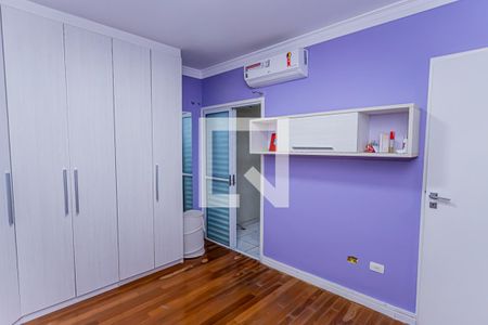 Casa à venda com 289m², 4 quartos e 4 vagasSuite 3