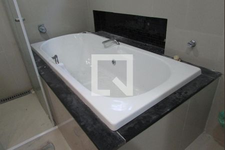 Casa para alugar com 160m², 2 quartos e 4 vagasBanheiro da Suíte - Banheira