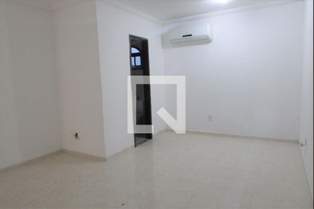 Casa para alugar com 160m², 2 quartos e 4 vagasSuíte