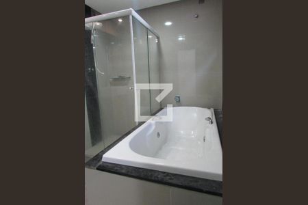 Casa para alugar com 160m², 2 quartos e 4 vagasBanheiro da Suíte