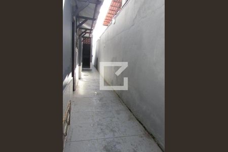 Casa para alugar com 160m², 2 quartos e 4 vagasCorredor Lateral