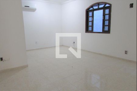 Casa para alugar com 160m², 2 quartos e 4 vagasSuíte