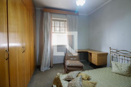 Casa à venda com 251m², 2 quartos e 6 vagasQuarto 2