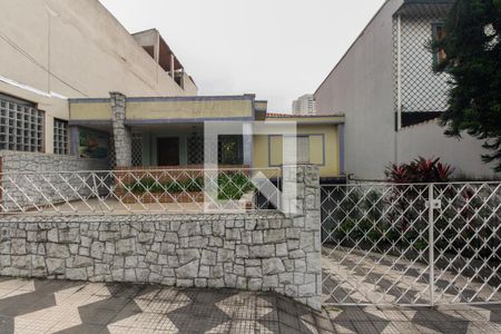 Casa à venda com 251m², 2 quartos e 6 vagasFachada