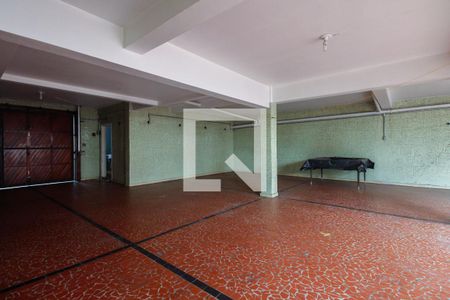 Casa à venda com 251m², 2 quartos e 6 vagasGaragem