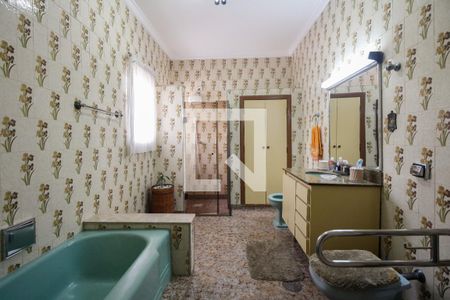 Banheiro de casa à venda com 2 quartos, 251m² em Vila Regente Feijó, São Paulo