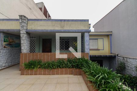 Casa à venda com 251m², 2 quartos e 6 vagasFachada