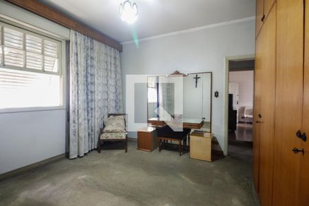 Casa à venda com 251m², 2 quartos e 6 vagasQuarto 1