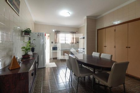 Casa à venda com 251m², 2 quartos e 6 vagasCozinha