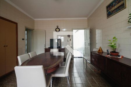 Casa à venda com 251m², 2 quartos e 6 vagasCozinha