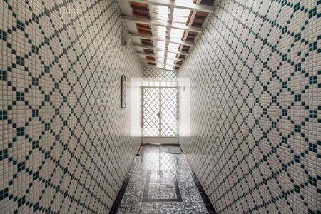 Casa à venda com 251m², 2 quartos e 6 vagasEntrada