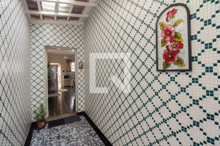 Casa à venda com 251m², 2 quartos e 6 vagasEntrada