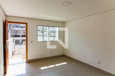 Sala de casa à venda com 2 quartos, 100m² em Jardim das Vertentes, São Paulo