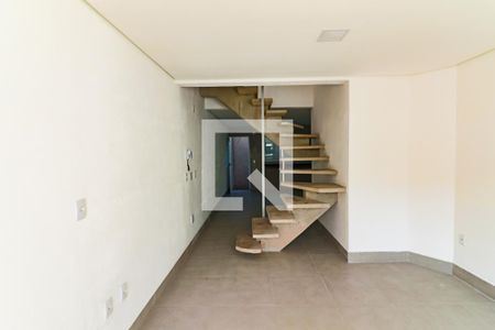 Sala de casa à venda com 2 quartos, 100m² em Jardim das Vertentes, São Paulo