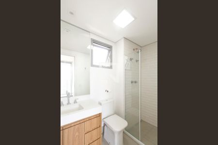 Banheiro de apartamento para alugar com 1 quarto, 30m² em Pinheiros, São Paulo