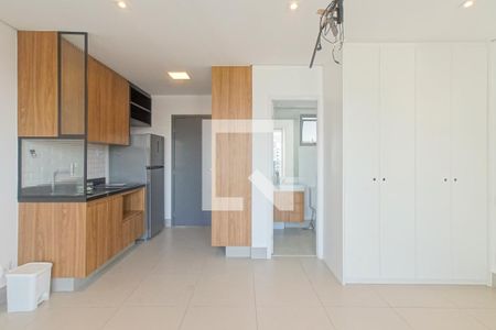Sala/Quarto de apartamento para alugar com 1 quarto, 30m² em Pinheiros, São Paulo