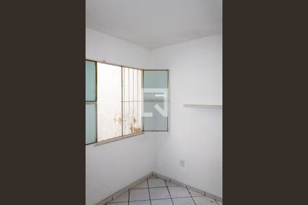 Quarto  de casa para alugar com 2 quartos, 60m² em Campo Grande, Rio de Janeiro