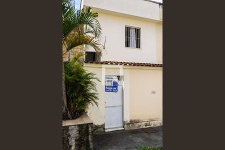 Casa para alugar com 60m², 2 quartos e sem vaga Casa para alugar com 60m², 2 quartos e sem vagaFachada