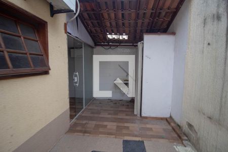 Casa de condomínio para alugar com 72m², 2 quartos e 2 vagasQuintal