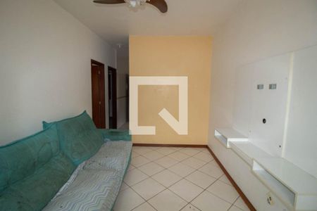 Sala de casa de condomínio para alugar com 2 quartos, 72m² em Vila Maria Helena, Duque de Caxias