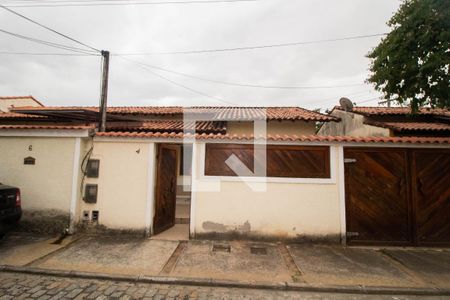 Casa de condomínio para alugar com 72m², 2 quartos e 2 vagasFachada