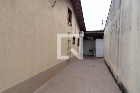 Casa de condomínio para alugar com 72m², 2 quartos e 2 vagasQuintal
