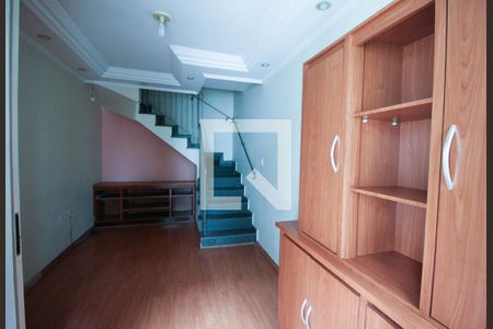 Sala de casa de condomínio para alugar com 2 quartos, 60m² em Vila Alpina, São Paulo