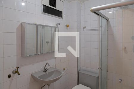 Banheiro de kitnet/studio para alugar com 1 quarto, 30m² em Santa Cecília, São Paulo