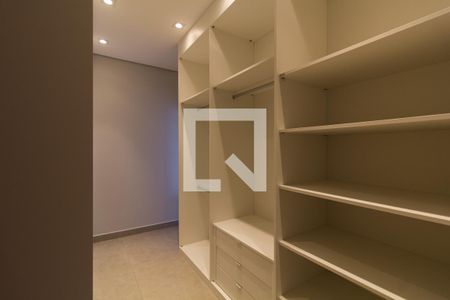 Casa de condomínio para alugar com 260m², 3 quartos e 4 vagas Casa de condomínio para alugar com 260m², 3 quartos e 4 vagasCloset