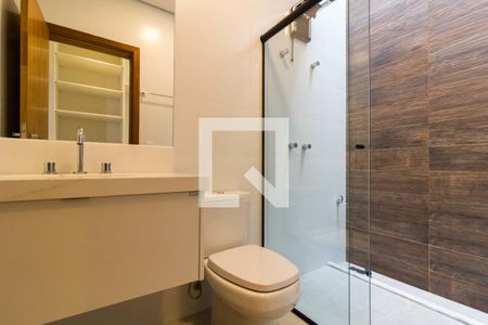 Casa de condomínio para alugar com 260m², 3 quartos e 4 vagas Casa de condomínio para alugar com 260m², 3 quartos e 4 vagasBanheiro suíte 2