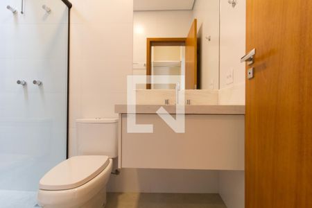 Casa de condomínio para alugar com 260m², 3 quartos e 4 vagas Casa de condomínio para alugar com 260m², 3 quartos e 4 vagasBanheiro suíte 1