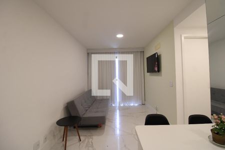 Sala de apartamento para alugar com 1 quarto, 40m² em Freguesia de Jacarepaguá, Rio de Janeiro