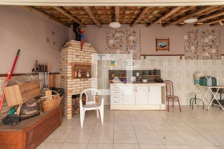 Casa de condomínio à venda com 178m², 3 quartos e 1 vaga Casa de condomínio à venda com 178m², 3 quartos e 1 vagaQuintal