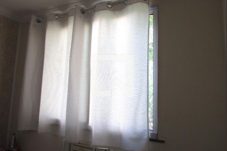 Apartamento para alugar com 50m², 2 quartos e 1 vagaDetalhe do Quarto 1 - Cortina