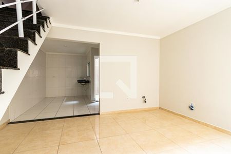 Sala  de casa de condomínio para alugar com 2 quartos, 70m² em Parque Boturussu, São Paulo
