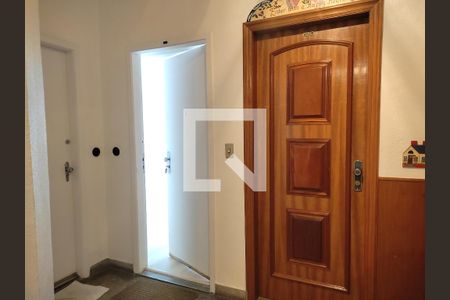 Apartamento para alugar com 64m², 2 quartos e 1 vaga Apartamento para alugar com 64m², 2 quartos e 1 vagaPorta entrada
