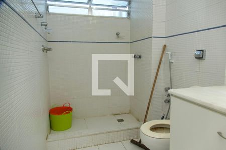 Apartamento para alugar com 64m², 2 quartos e 1 vaga Apartamento para alugar com 64m², 2 quartos e 1 vagaBanheiro social
