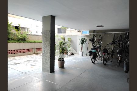 Apartamento para alugar com 64m², 2 quartos e 1 vaga Apartamento para alugar com 64m², 2 quartos e 1 vagaÁrea Comum - Playground