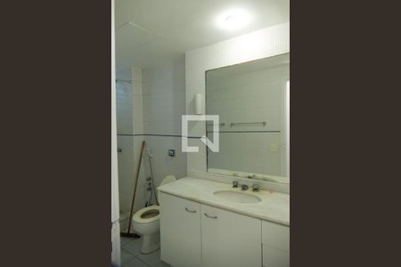 Apartamento para alugar com 64m², 2 quartos e 1 vaga Apartamento para alugar com 64m², 2 quartos e 1 vagaBanheiro social