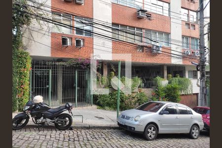 Apartamento para alugar com 64m², 2 quartos e 1 vaga Apartamento para alugar com 64m², 2 quartos e 1 vagaFachada