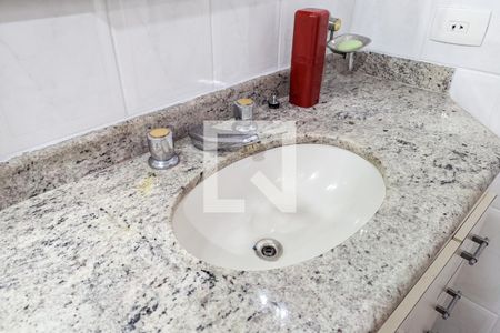 Casa à venda com 420m², 4 quartos e 4 vagasBanheiro da suíte 3