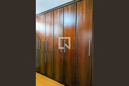 Casa à venda com 420m², 4 quartos e 4 vagasCloset da suíte 1